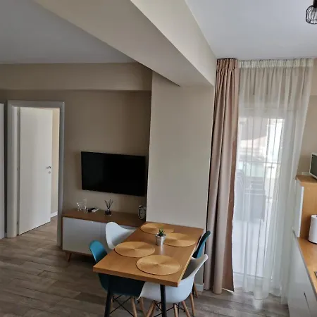 Ana Summerland Waves Apartmán *